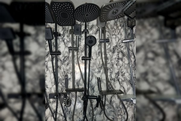 Elegant Ebony Shower Suite