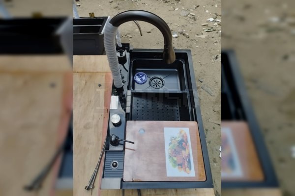 Elegant Piano-Inspired Basin Sink