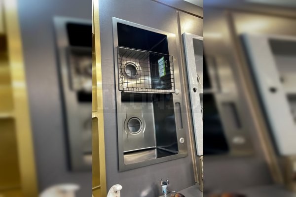 Stylish Black Kitchen Sink Set Upgrade in Port Harcourt