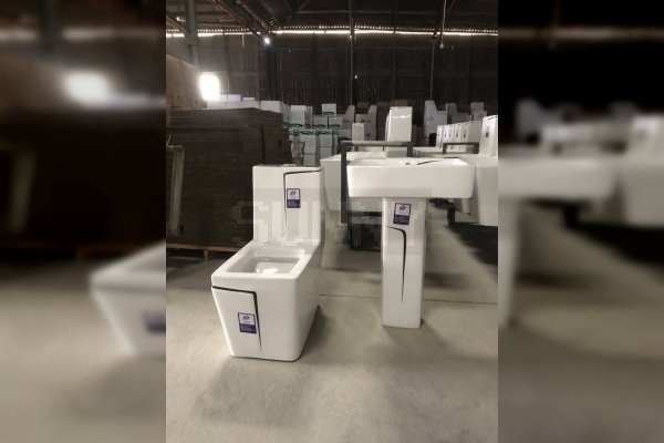 Stylish Monochrome Toilet Set in Benin City