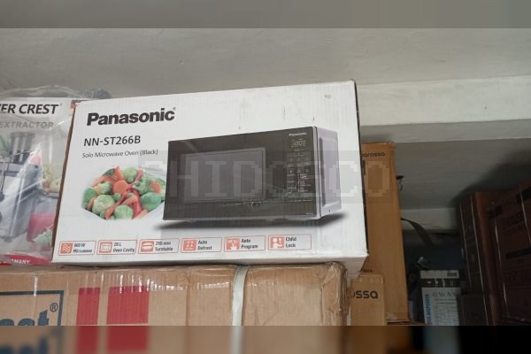 Efficient 800W Microwave Oven in Benin City