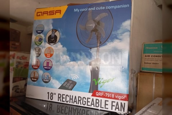 QASA VIGOR 18" RECHARGEABLE FANS Refreshed! in Benin City