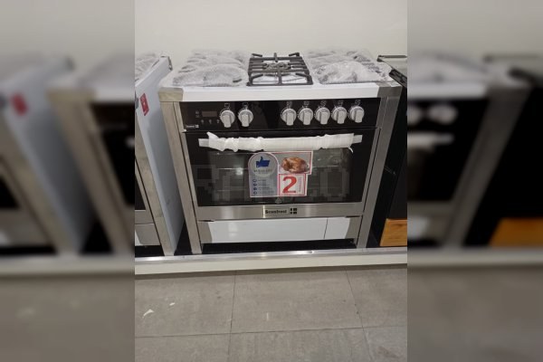 SCANFROST 6-Burner Gas Cooker with Electric Oven in Port Harcourt